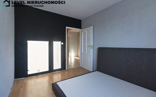 Mieszkanie czteropokojowe na parterze