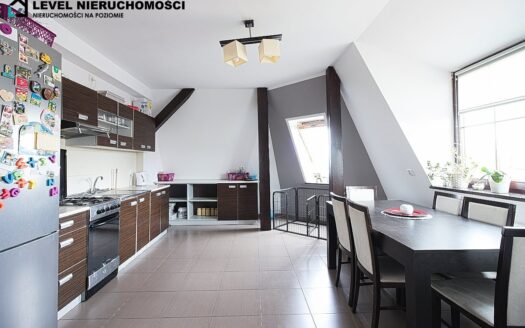 Trzypokojowe mieszkanie przy starówce