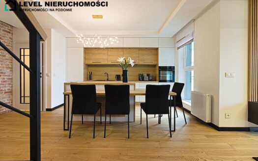 Dwupoziomowy apartament Regal Park