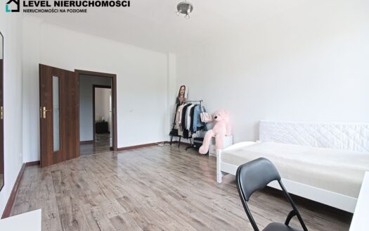 Duże mieszkanie trzypokojowe